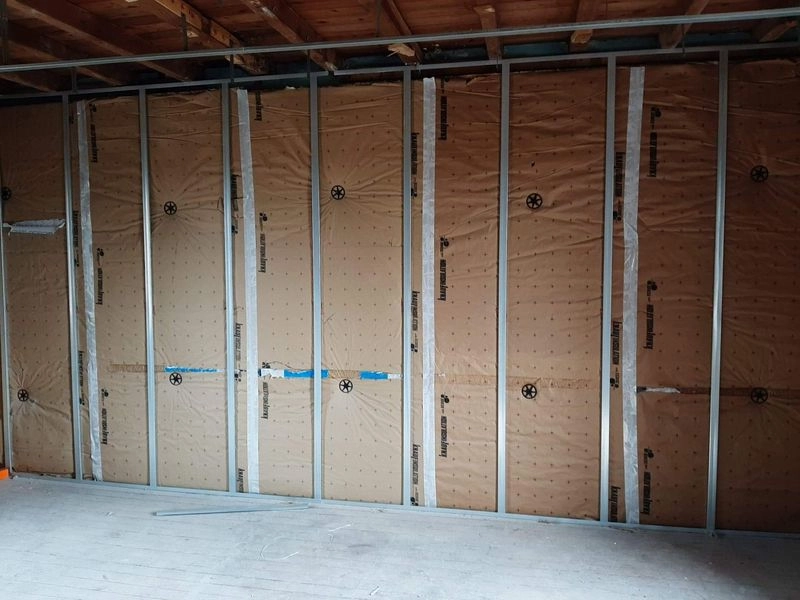 Pose de plaques d’isolation à La Planche en Loire-Atlantique 