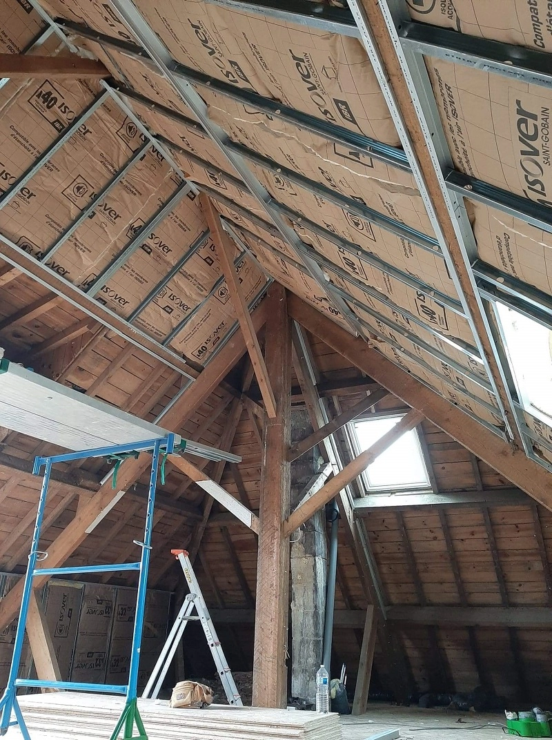 Pose de plaques d’isolation à La Planche en Loire-Atlantique 