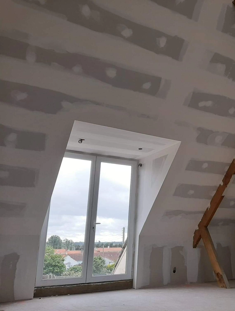 Pose de bandes de plaque de plâtre en Loire-Atlantique (44)